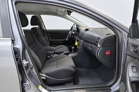 Toyota Avensis 13 of 25