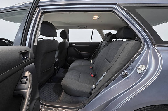 Toyota Avensis 25 of 25