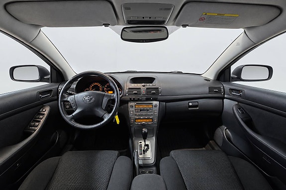 Toyota Avensis 12 of 25