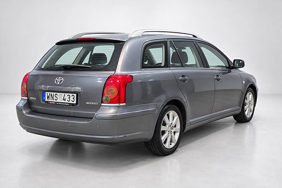 Toyota Avensis 8 of 25