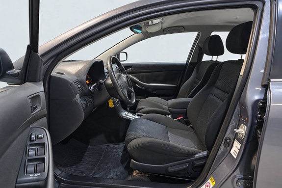 Toyota Avensis 11 of 25
