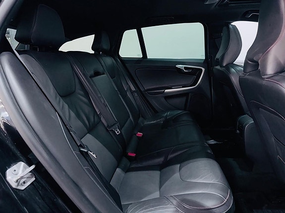 Volvo V60 8 of 22