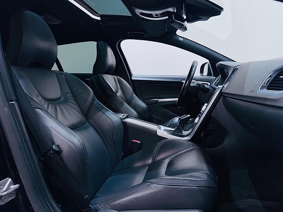 Volvo V60 7 of 22