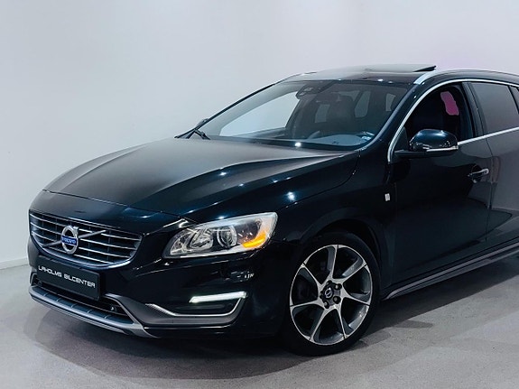 Volvo V60 2 of 22