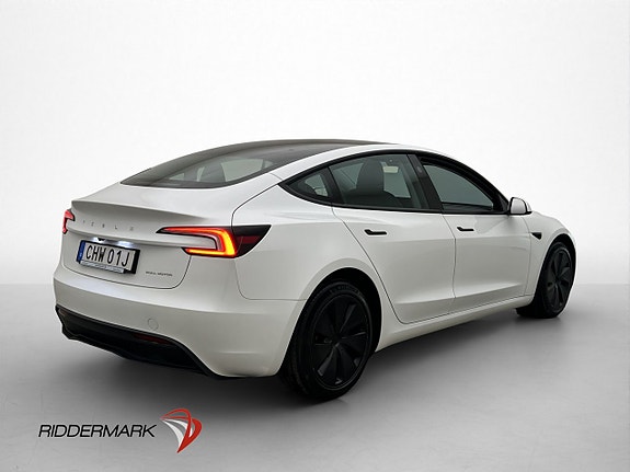 Tesla Model 3 9 of 30