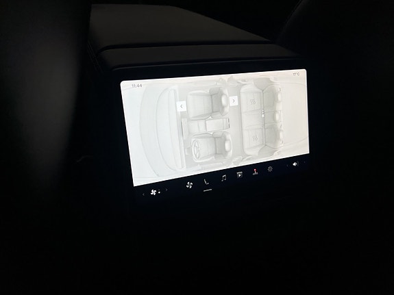 Tesla Model 3 25 of 30