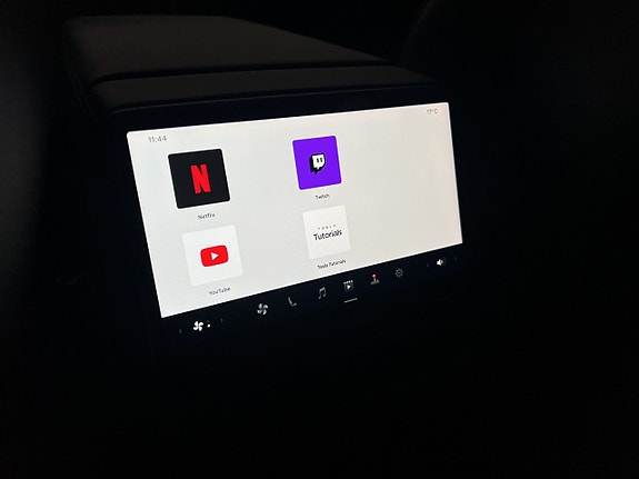 Tesla Model 3 26 of 30
