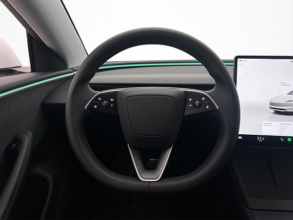 Tesla Model 3 13 of 30