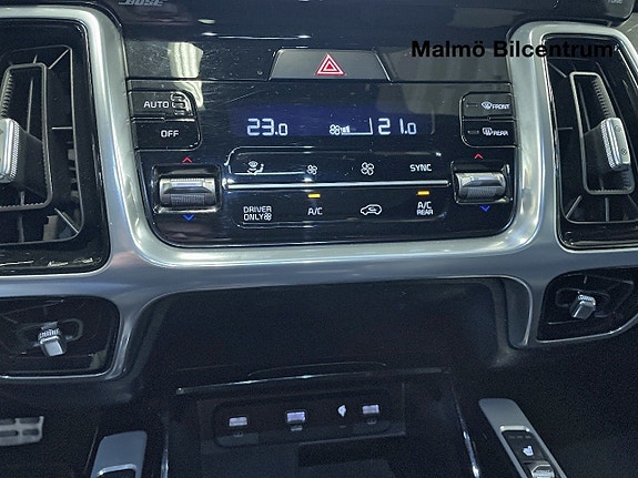 Kia Sorento 18 of 26