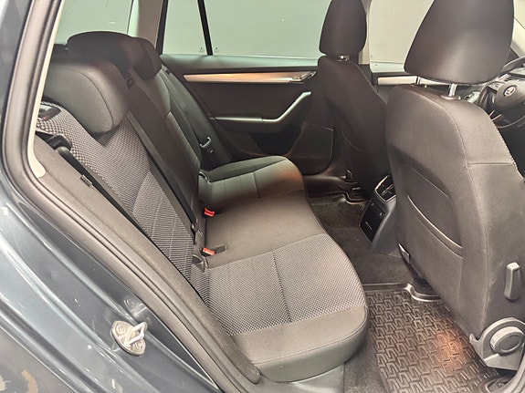 Skoda Octavia 6 of 9