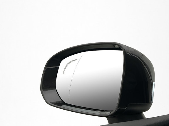 Volvo XC60 10 of 30