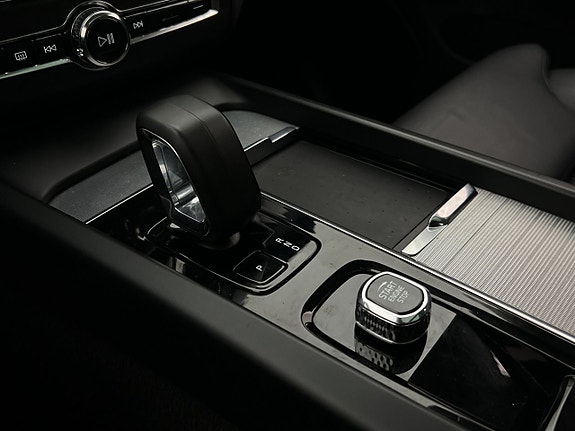Volvo XC60 27 of 30