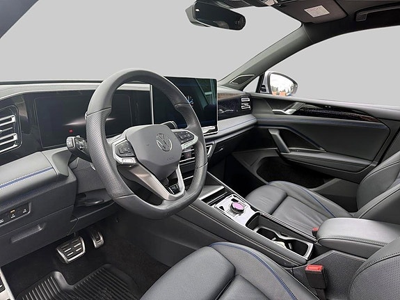 Volkswagen Tiguan 16 of 25