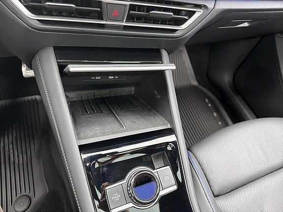 Volkswagen Tiguan 18 of 25