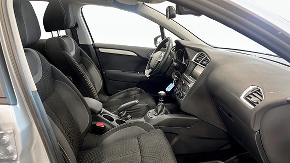 Citroen C4 7 of 9