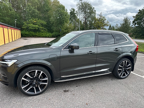 Volvo XC60 2 of 24