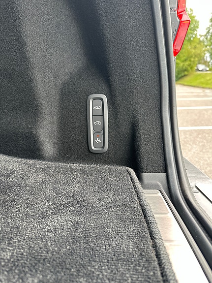 Volvo XC60 8 of 24