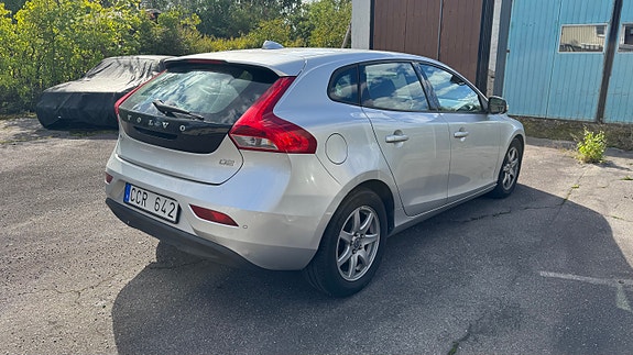 Volvo V40 4 of 7