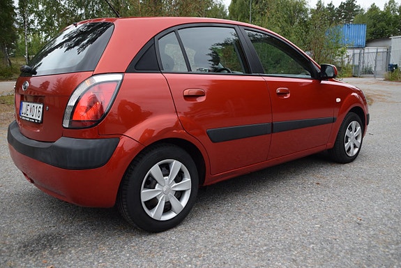 Kia Rio 5 of 20