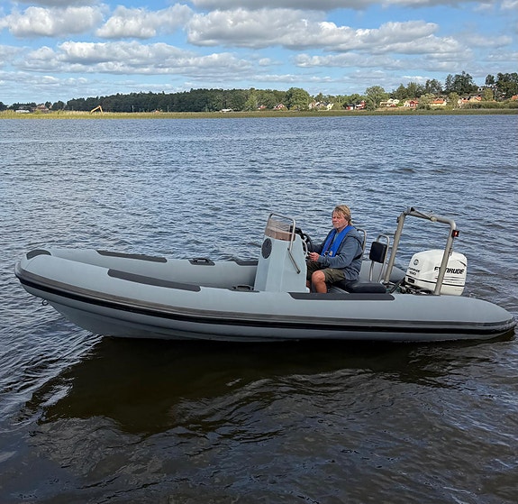 RIB med trailer 6 of 7