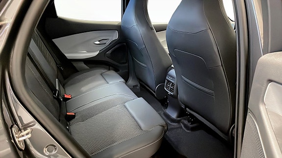 Ford Explorer 5 of 9