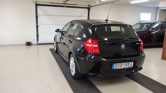 BMW 118d 6 of 13