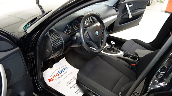 BMW 118d 9 of 13