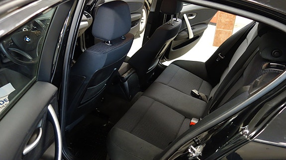 BMW 118d 12 of 13