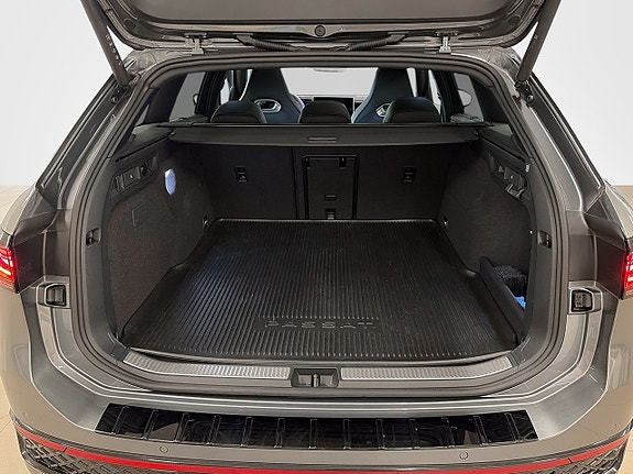 Volkswagen Passat 11 of 17