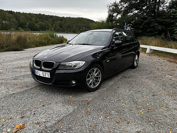 BMW 318i 2 of 9