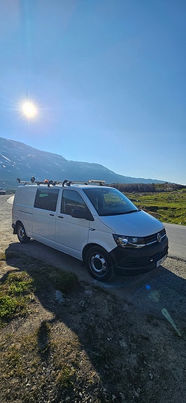 Volkswagen Transporter 2 of 11