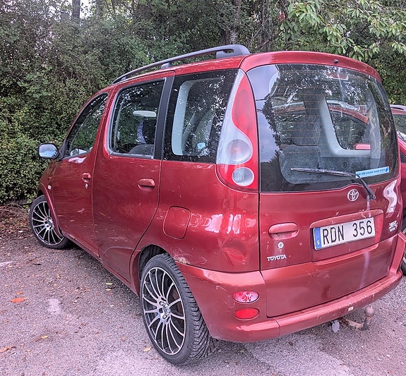 Toyota Yaris Verso 10 of 11