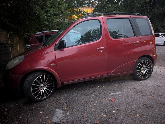Toyota Yaris Verso 7 of 11