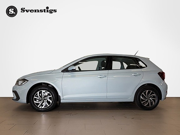 Volkswagen Polo 2 of 12