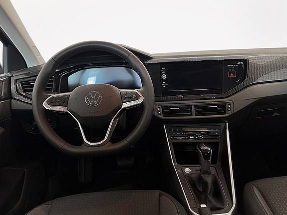 Volkswagen Polo 12 of 13