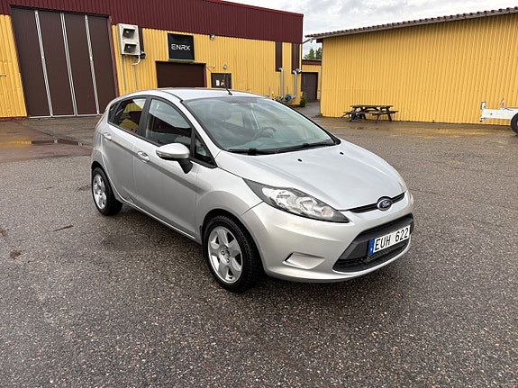 Ford Fiesta 5 of 12