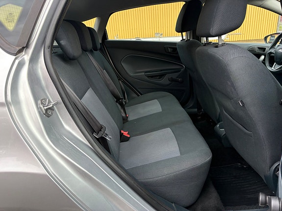 Ford Fiesta 11 of 12