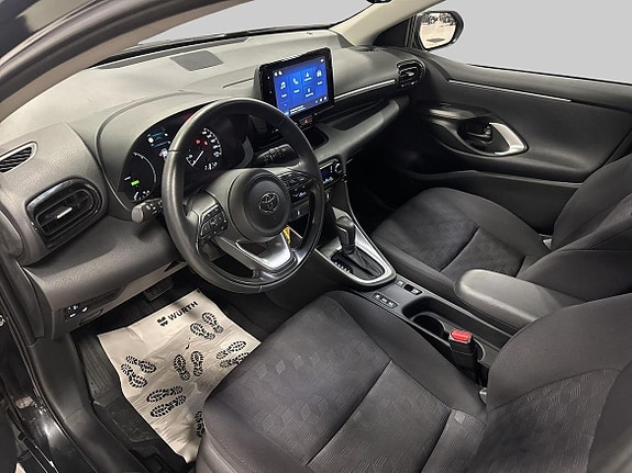 Toyota Yaris 13 of 21