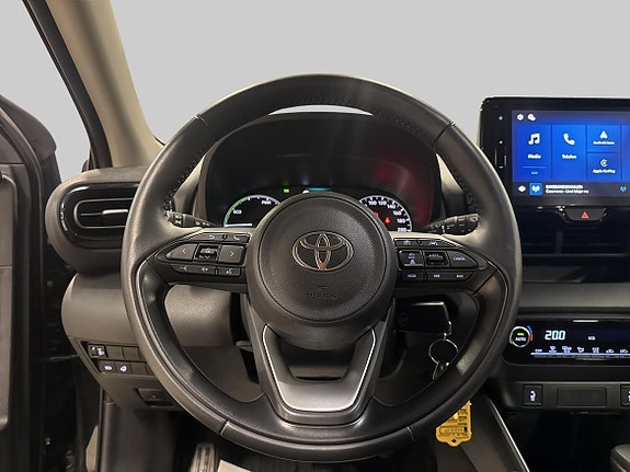 Toyota Yaris 18 of 21