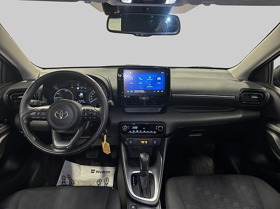 Toyota Yaris 11 of 21