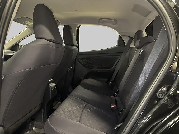 Toyota Yaris 10 of 21