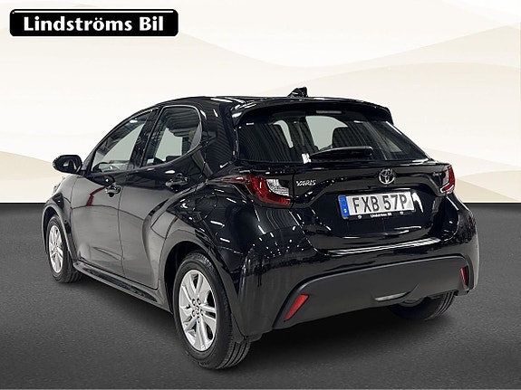 Toyota Yaris 4 of 21
