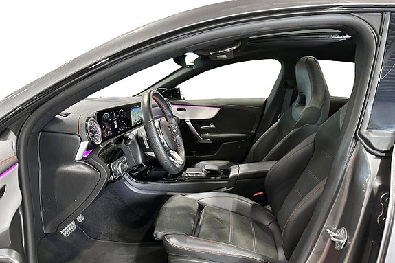 Mercedes-Benz CLA180 9 of 26