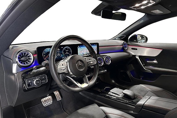 Mercedes-Benz CLA180 6 of 26