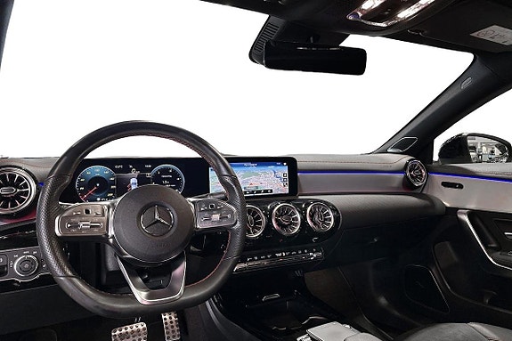 Mercedes-Benz CLA180 14 of 26