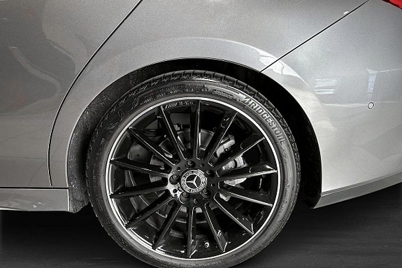 Mercedes-Benz CLA180 5 of 26