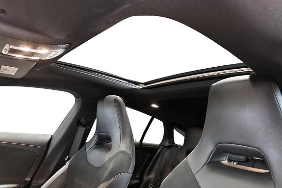 Mercedes-Benz CLA180 16 of 26