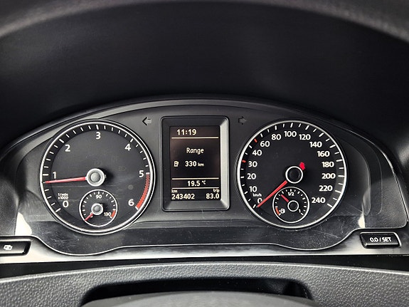 Volkswagen Caravelle 15 of 22