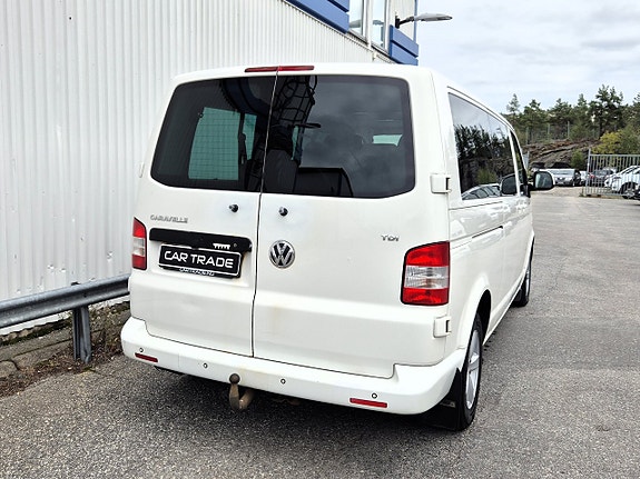 Volkswagen Caravelle 8 of 22