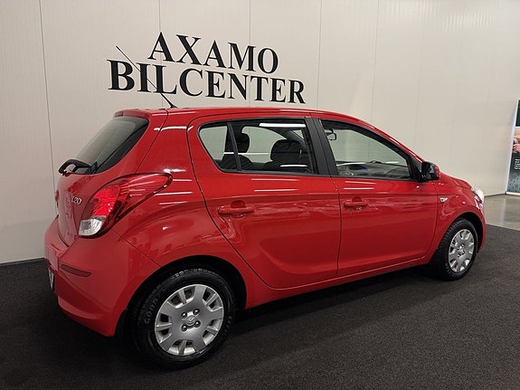 Hyundai i20 5 of 13